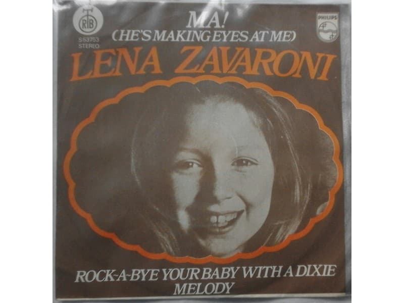 LENA ZAVARONI — Ma ! (He`s making eyes at me)