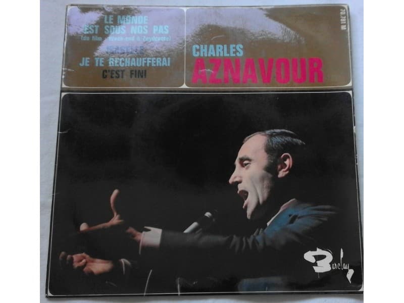 CHARLES AZNAVOUR — Le monde est sous nos pas