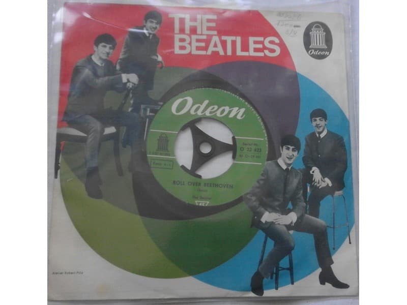 THE BEATLES — I WANT TO HOLD YOUR HAND