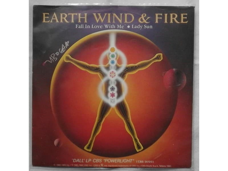 EARTH, WIND & FIRE — FALL IN LOVE WITH ME