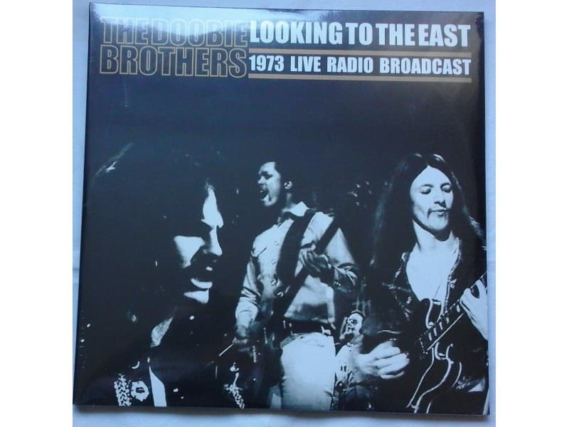 The DOOBIE BROTHERS — 2LP Looking to the east